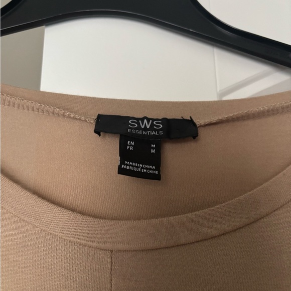 Elegant Beige Twist Front Blouse - Picture 2 of 3